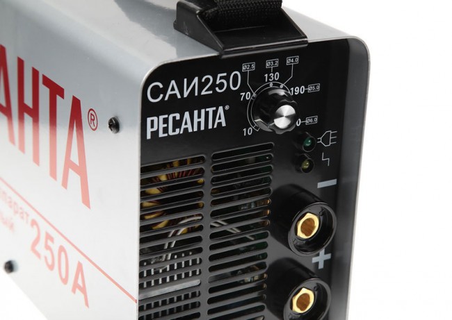 Сварочный инвертор Ресанта САИ 250