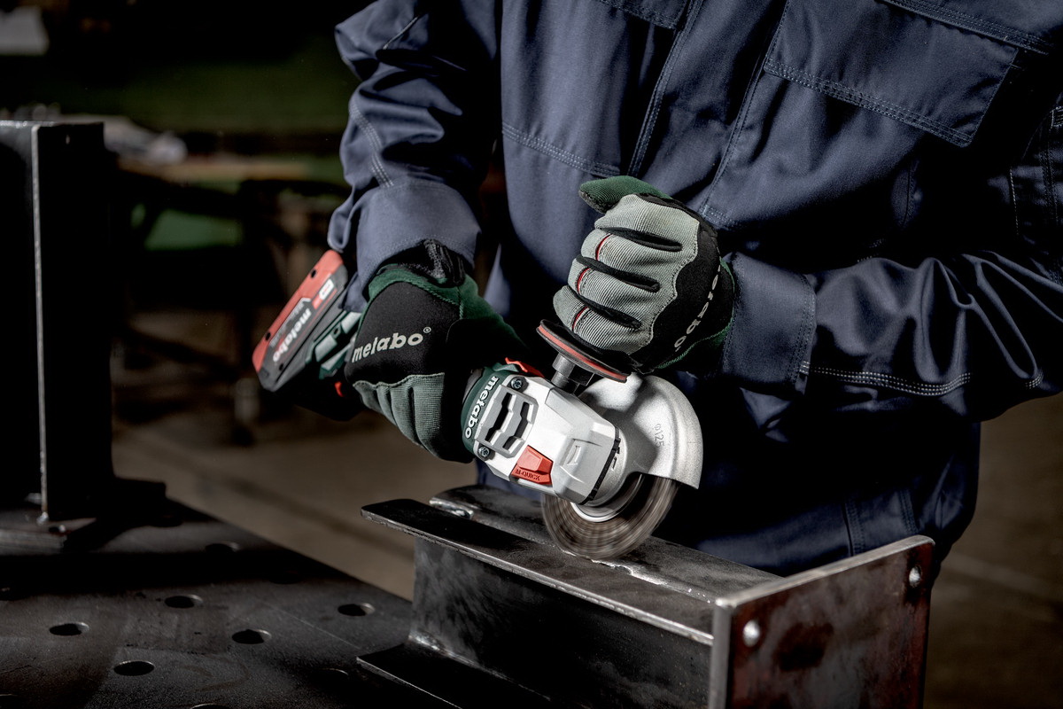 Углошлифмашина аккумуляторная Metabo W 18 LT BL 11-125 Quick