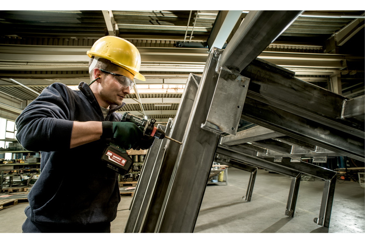Шуруповерт Metabo BS 18 LTX BL Q I
