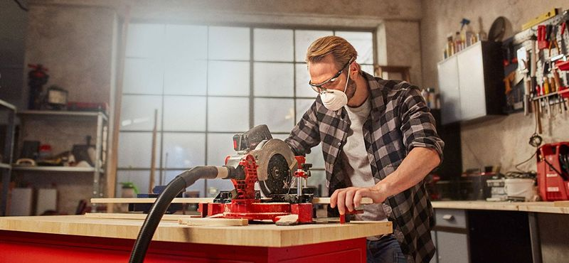 Станок пильный по дереву Einhell TE-TS 250 UF