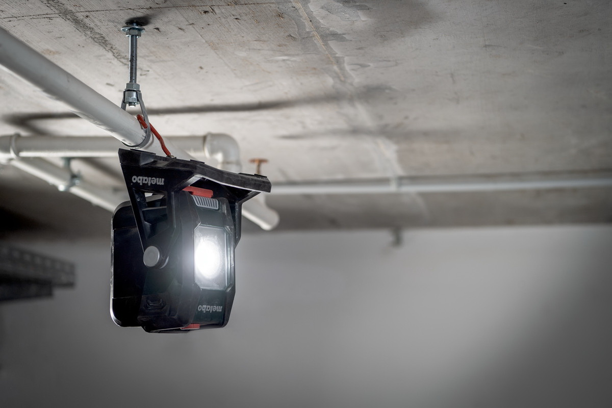 Прожектор аккумуляторный Metabo BSA 12-18 LED 2000