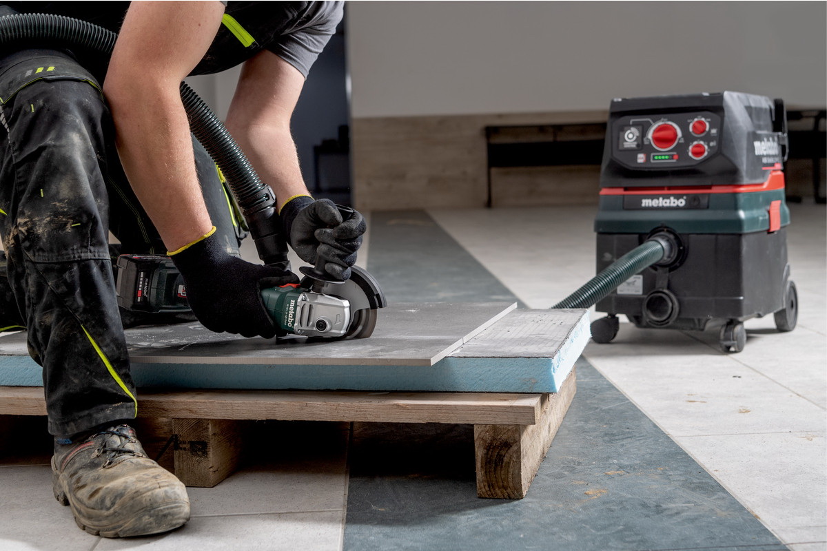 Углошлифмашина аккумуляторная Metabo W 18 L 9-125