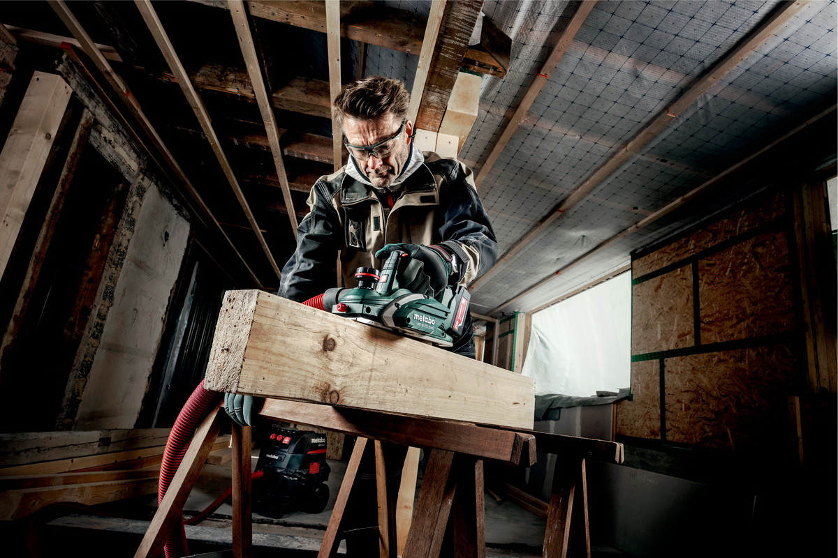 Рубанок аккумуляторный Metabo HO 18 LTX 20-82
