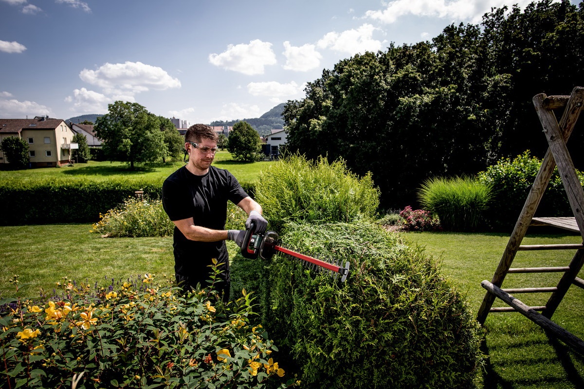 Кусторез аккумуляторный Metabo HS 18 LTX 45