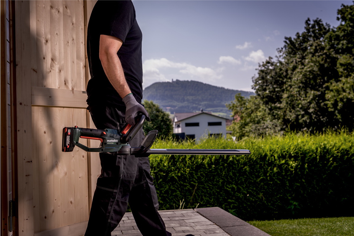 Кусторез аккумуляторный Metabo HS 18 LTX 45