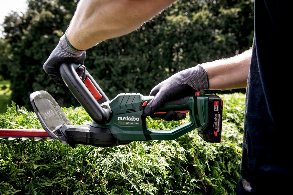 Кусторез аккумуляторный Metabo HS 18 LTX 55