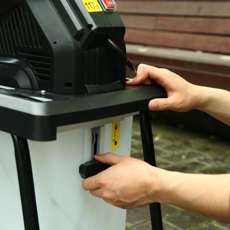 Садовый измельчитель Deko DKSH3200