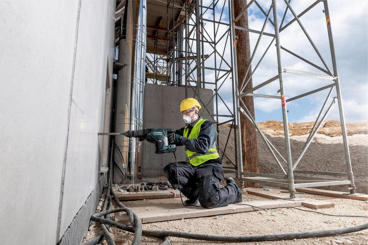 Перфоратор Metabo KHEV 8-45 BL