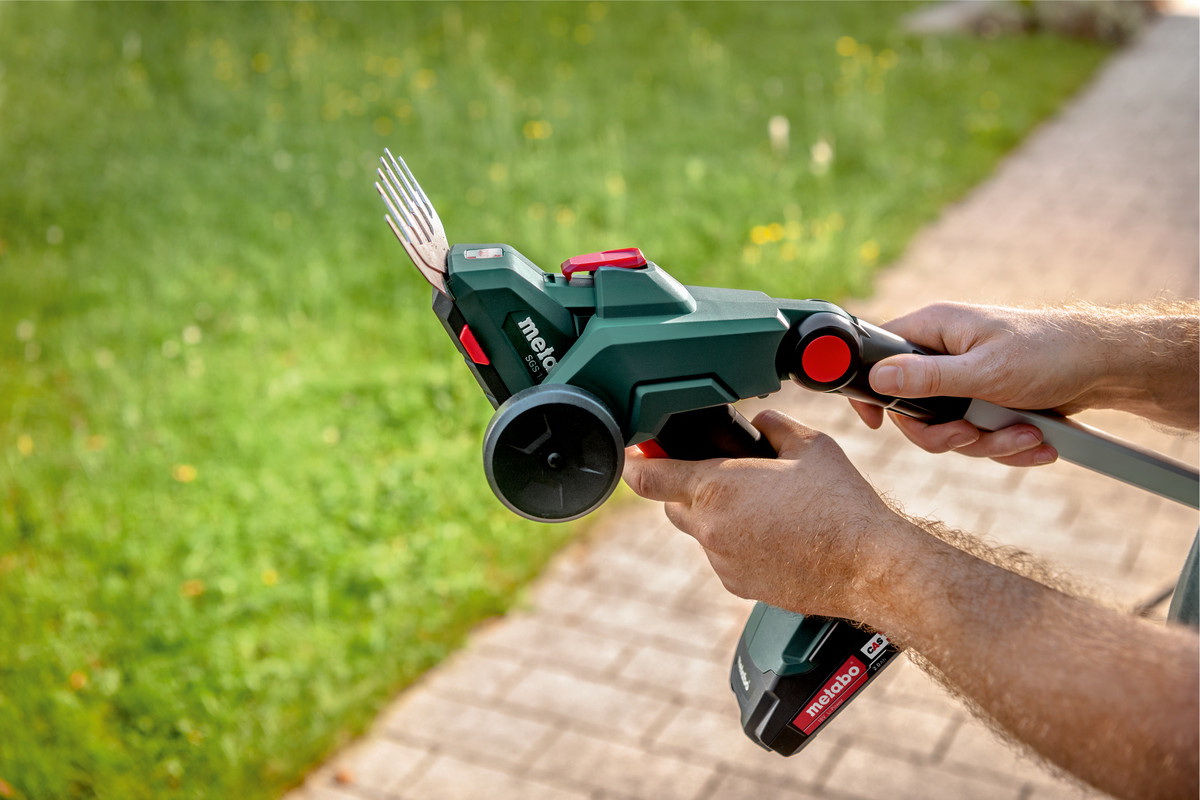 Садовые ножницы аккумуляторные Metabo SGS 18 LTX Q