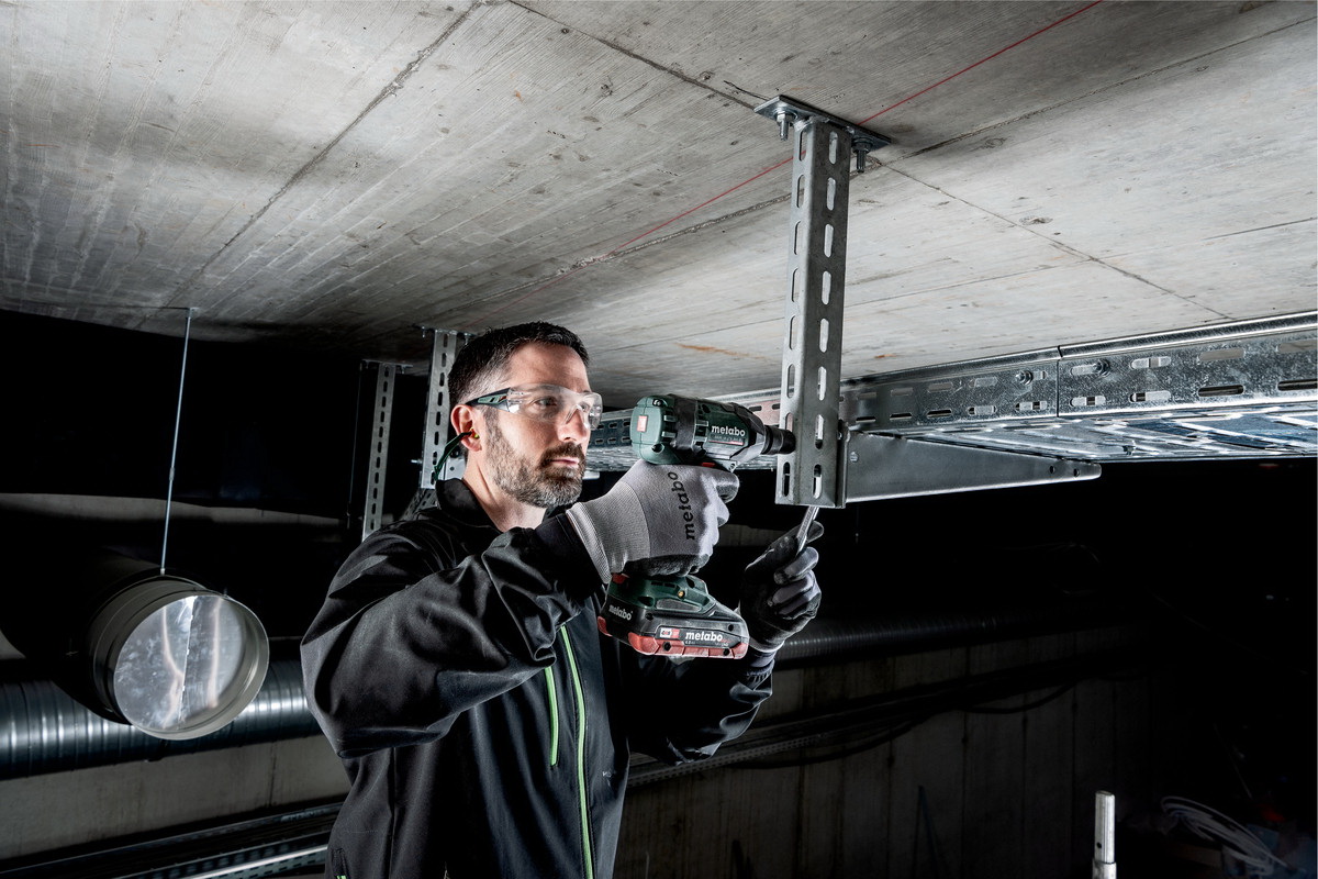 Гайковерт Metabo SSW 18 LTX 300 BL