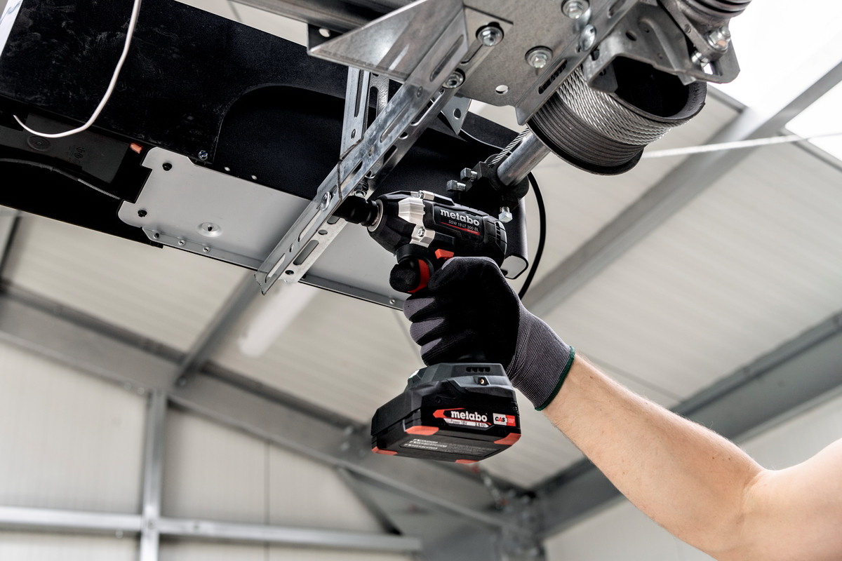 Гайковерт Metabo SSW 18 LTX 300 BL