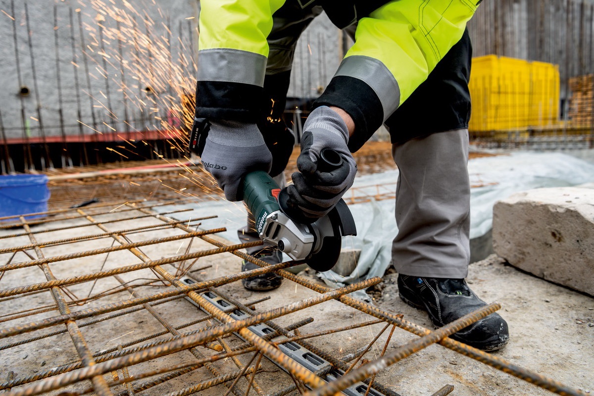 Углошлифмашина аккумуляторная Metabo W 18 L 9-125 Quick