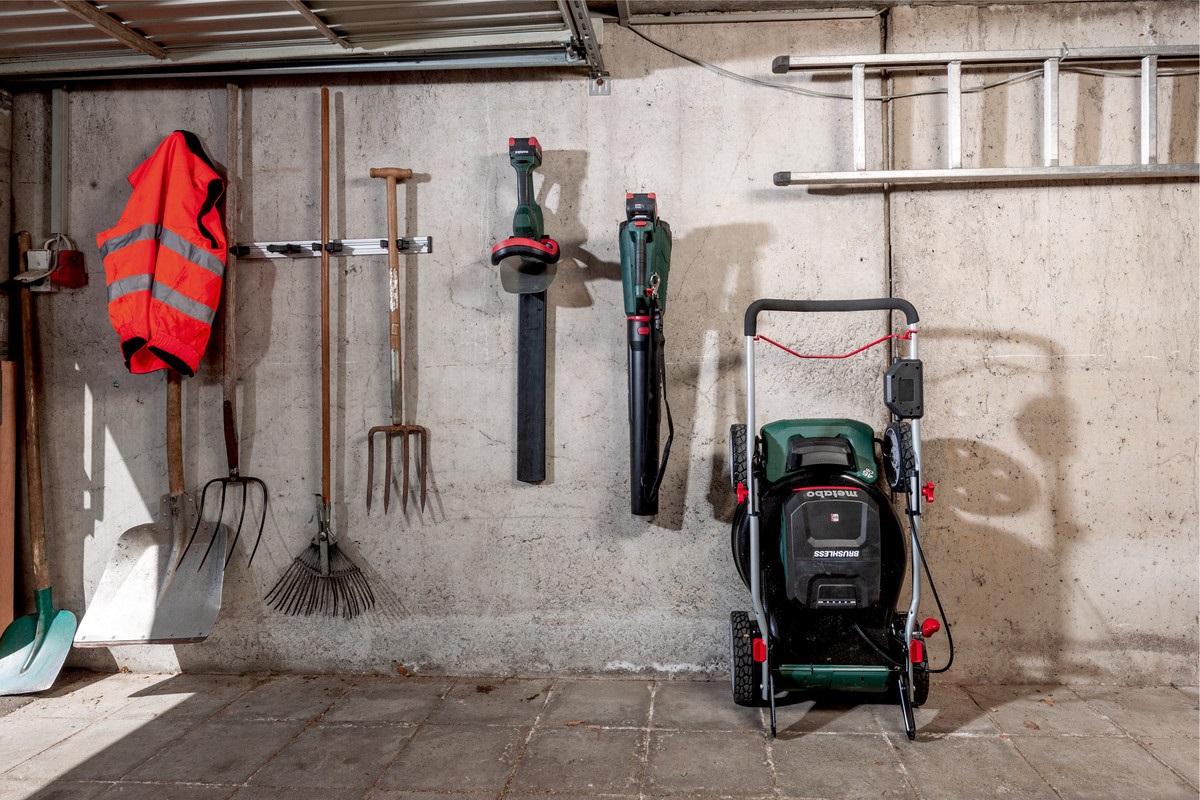 Газонокосилка аккумуляторная Metabo RM 36-18 LTX BL 46 + 2×5.2 Ah + З/У